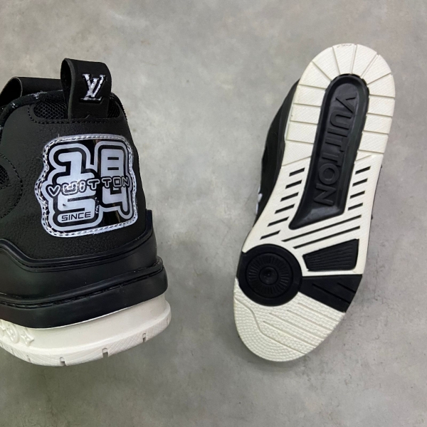 TENIS LV SK8 - PRETO