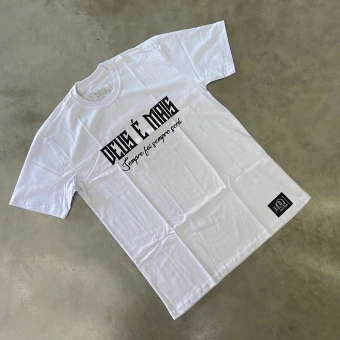 CAMISETA DEUS É MAIS