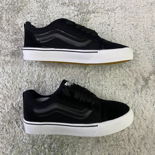 TENIS VS KNU BLACK