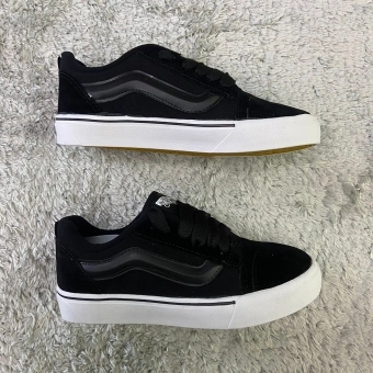 TENIS VS KNU BLACK