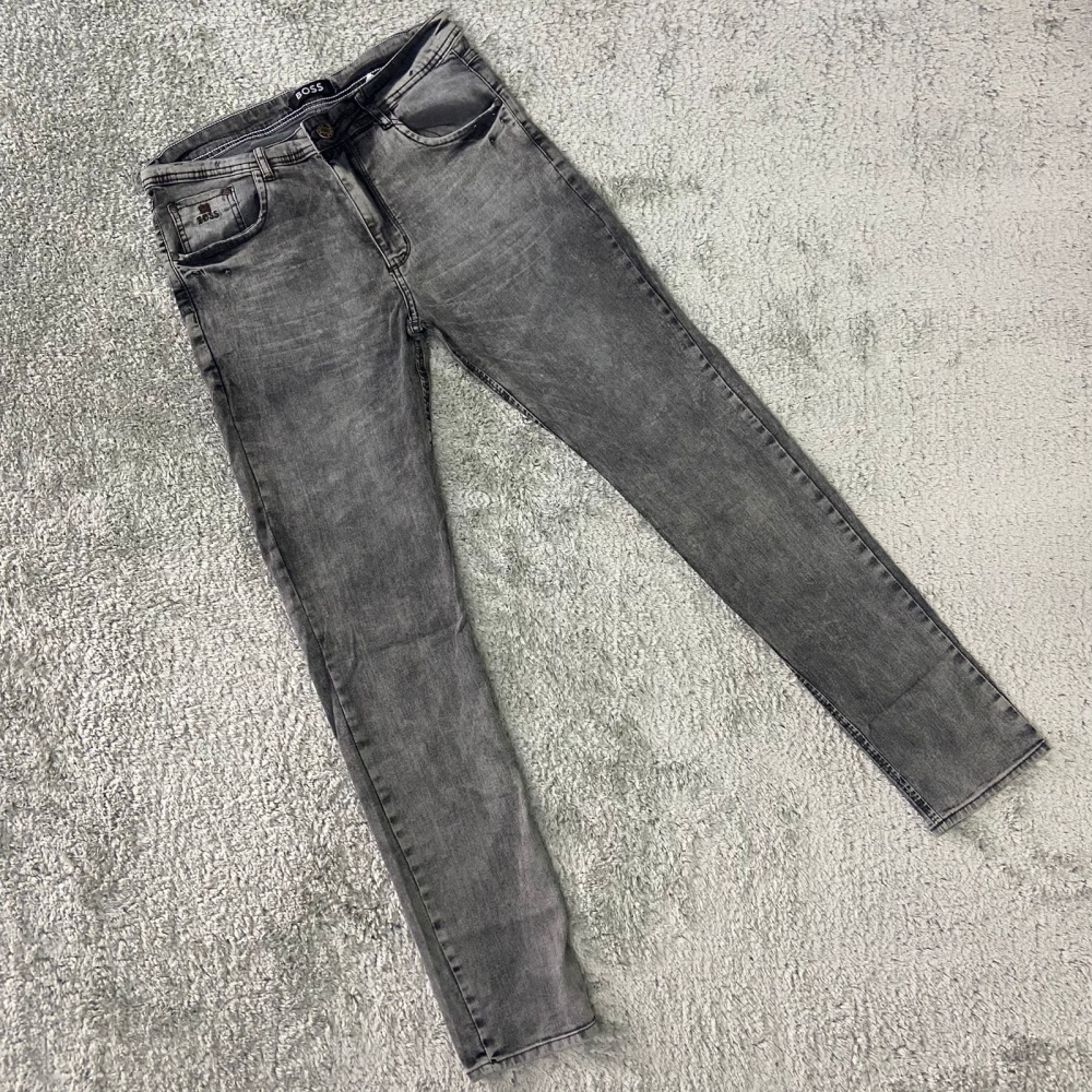 CALÇA GRIFE ESTONADA