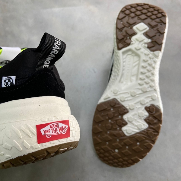 TENIS VS ULTRA