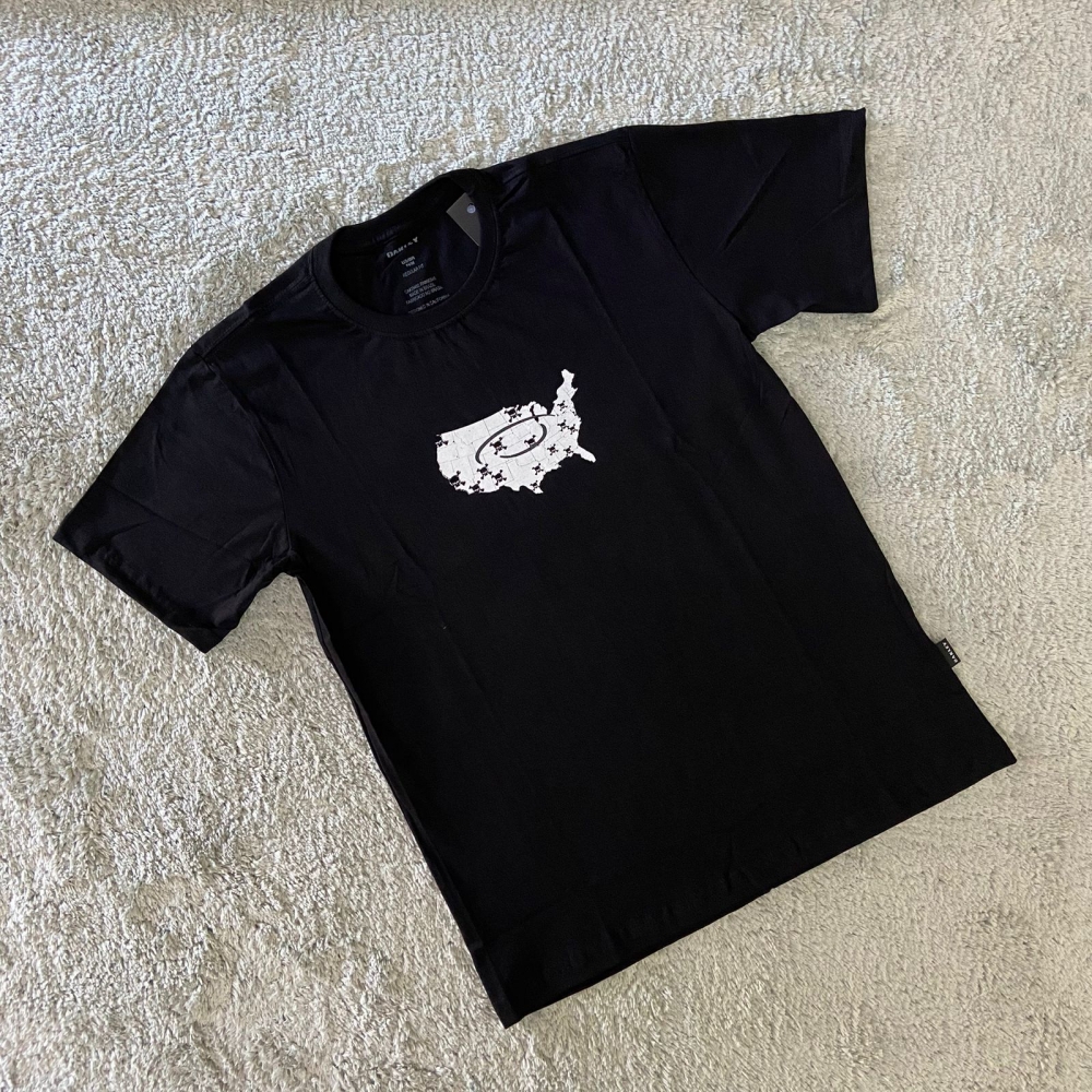 CAMISETA OAK TOUR - PRETA