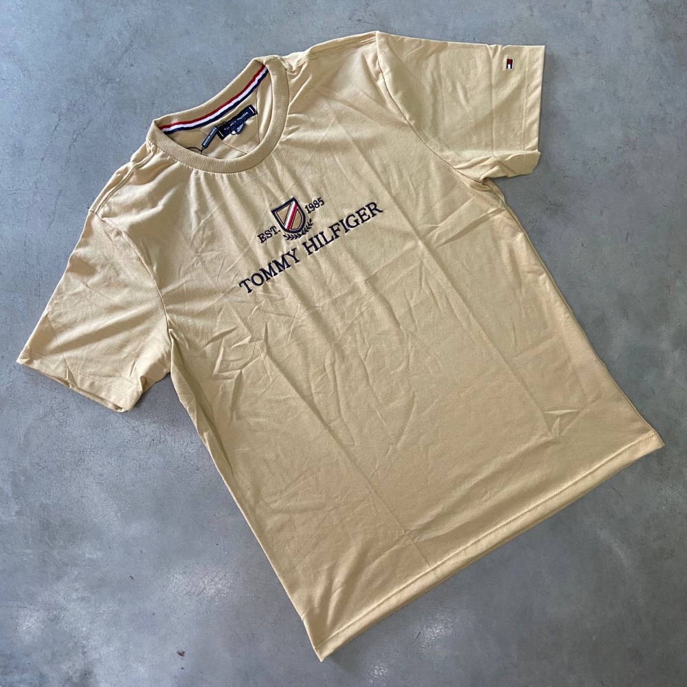 CAMISETA T.H 06 - BEGE