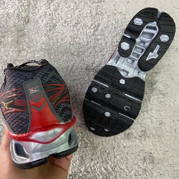 TENIS MZ 1 - CINZA/VERMELHO