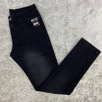 CALÇA PRETA ESTONADA
