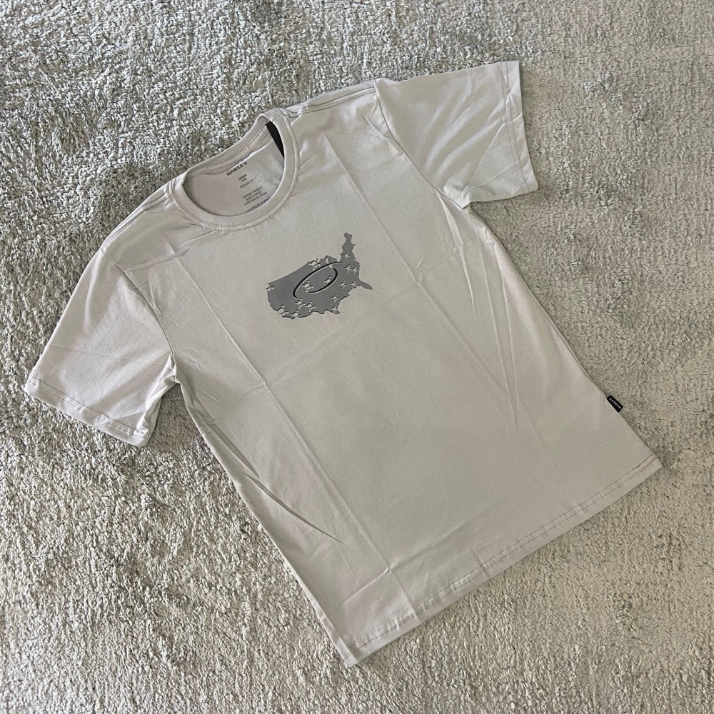 CAMISETA OAK TOUR - CINZA