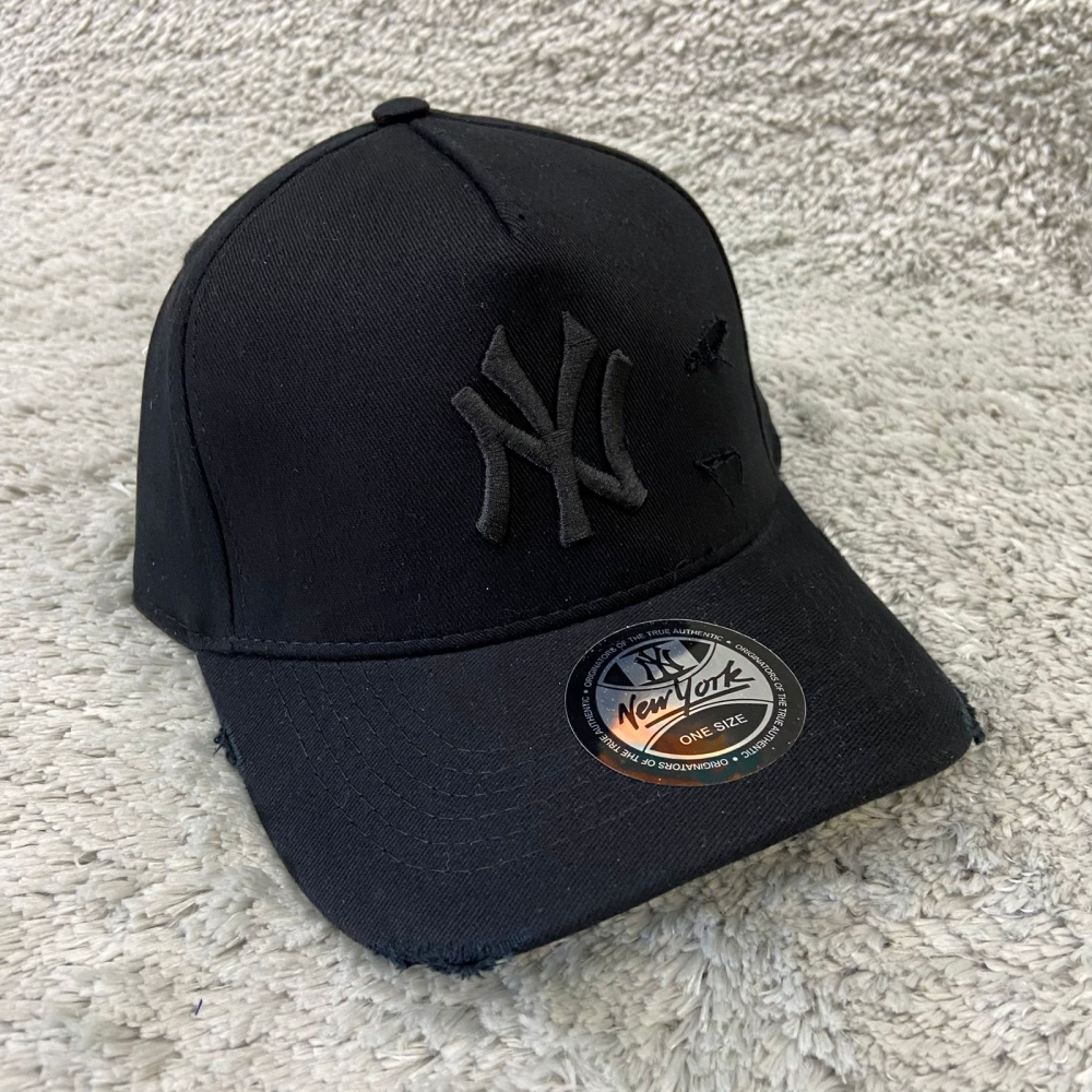BONÉ NY RASGADO - PRETO